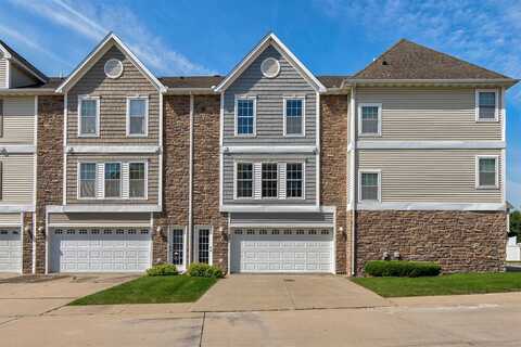 8302 Westown Parkway unit: 1102, West Des Moines, IA 50266