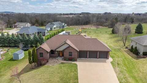 1265 Reddy, Platteville, WI 53818