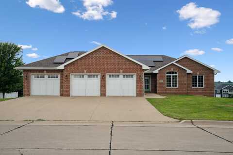 9391 E Cashel, Peosta, IA 52068