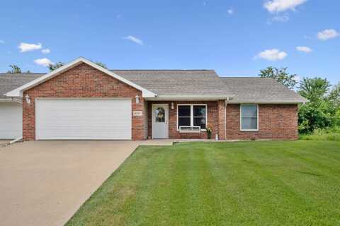 6134 Seven Springs, Dubuque, IA 52002