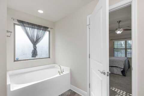 2365 Genevieve Way, Crestview, FL 32536