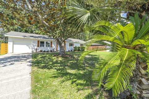 44 NW Robinwood Drive, Fort Walton Beach, FL 32548