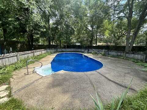 1511 Texas Parkway, Crestview, FL 32536