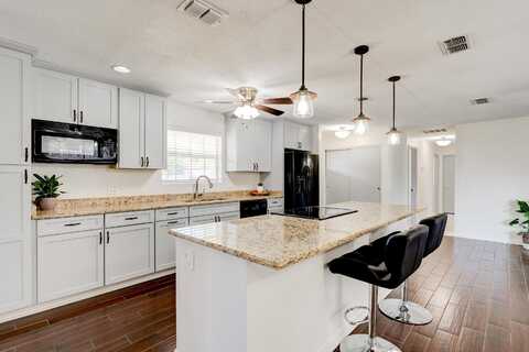 406 NW Holmes Boulevard, Fort Walton Beach, FL 32548