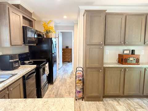 397 Phillips Drive, Freeport, FL 32439
