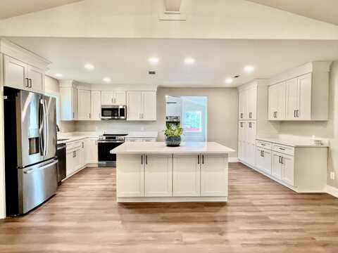 16 N 1St Street, DeFuniak Springs, FL 32433