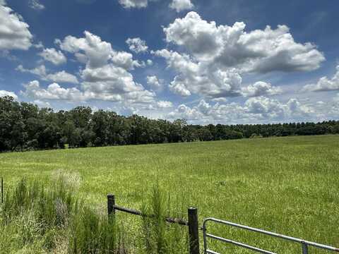 A & B Hub Presley Road, Laurel Hill, FL 32567
