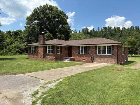 915 Dogwood Ln, Paintsville, KY 41240