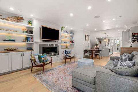 530 East Broadway A, Boston, MA 02127
