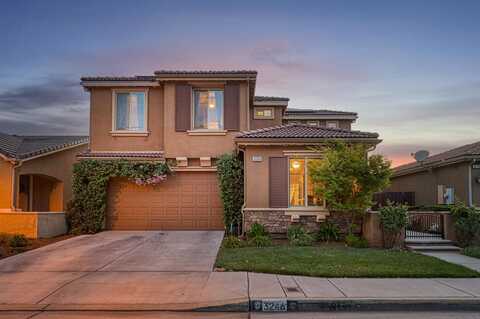 3246 Carmelita Avenue, Clovis, CA 93619