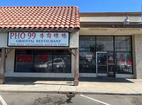 3141 Mckinley Avenue E, Fresno, CA 93703