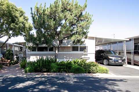 221 Herndon Avenue W, Fresno, CA 93650