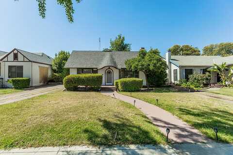 4430 Iowa Avenue E, Fresno, CA 93702