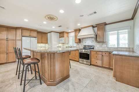 3348 Sierra Avenue W, Fresno, CA 93711