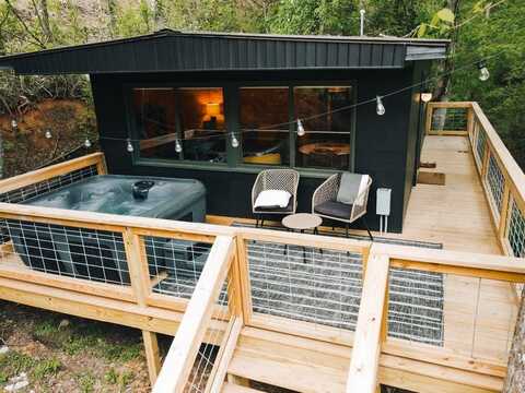 50 Moonshine Ridge, Bryson City, NC 28713