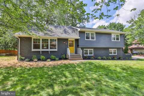 5 W CHEROKEE STREET, EMMAUS, PA 18049
