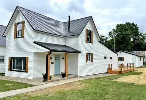 128 W North E Street, Gas City, IN 46933