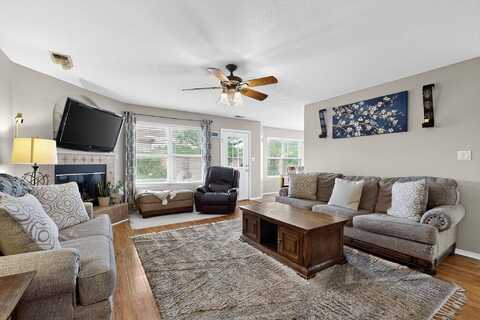 7009 Red Hawk Road NE, Albuquerque, NM 87113