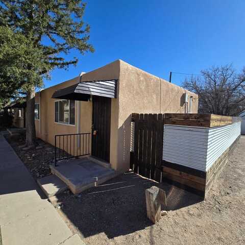 354 Pueblo Solano Road NW, Los Ranchos, NM 87107