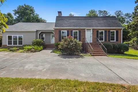 205 Hart Circle, Dallas, GA 30132