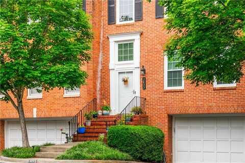 3833 Savannah Square E, Atlanta, GA 30340