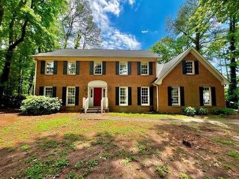 5262 Lanford Springs Court SW, Lilburn, GA 30047