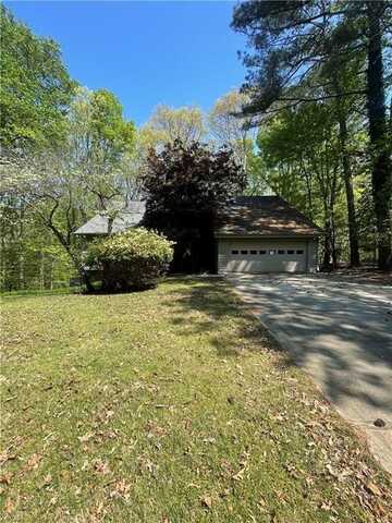 8975 Martin Road, Roswell, GA 30076