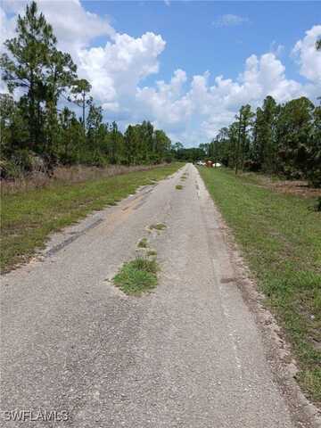 2142 Winnetka Drive, Lehigh Acres, FL 33972