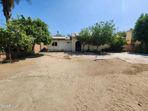 8626 Laurel Canyon Boulevard, Sun Valley, CA 91352