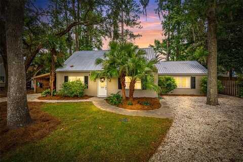 205 Palmetto Street, Saint Simons Island, GA 31522