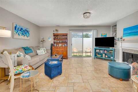 132 S Island Square Drive, Saint Simons Island, GA 31522