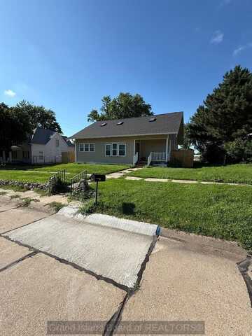 1617 M St, Aurora, NE 68818