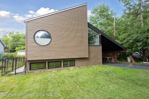 6226 Columbia Street, Haslett, MI 48840