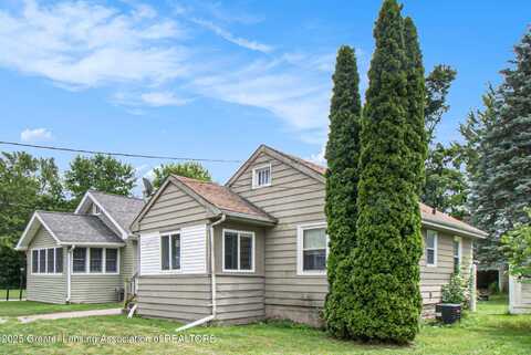 1523 Downey Street, Lansing, MI 48906