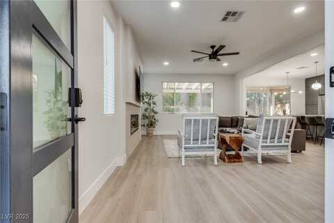 11086 Evvie Lane, Las Vegas, NV 89135