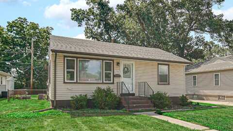 206 N Oakwood Drive, Griffith, IN 46319