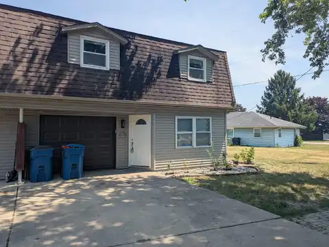 306 B Meadow Lane, Lowell, IN 46356