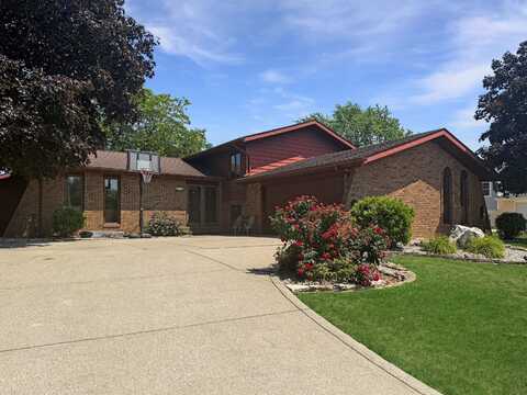 2431 Naples Drive, Schererville, IN 46375
