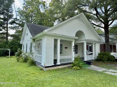 909 Lee Street N, Wilson, NC 27893