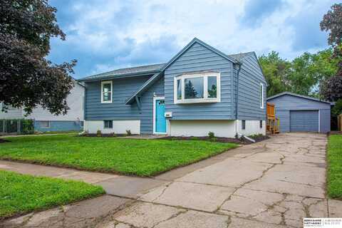 914 O Avenue, Carter Lake, IA 51510
