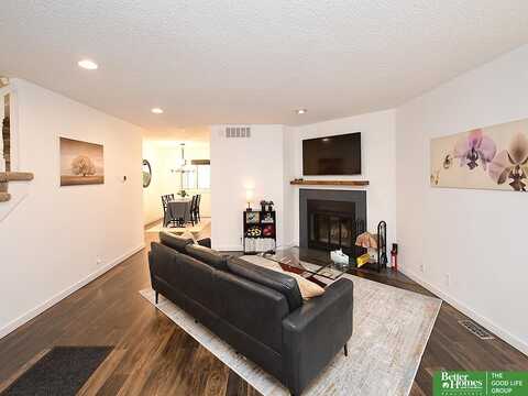 524 S 36 Court, Omaha, NE 68105