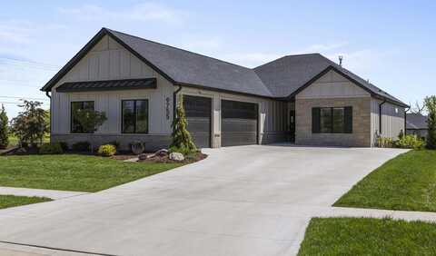 9755 Hillcrest Trail, Lincoln, NE 68520