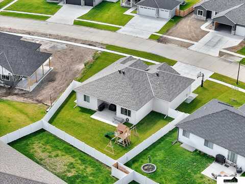 7420 Isidore Drive, Lincoln, NE 68516