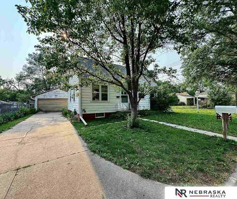 1023 S 42nd Street, Lincoln, NE 68510