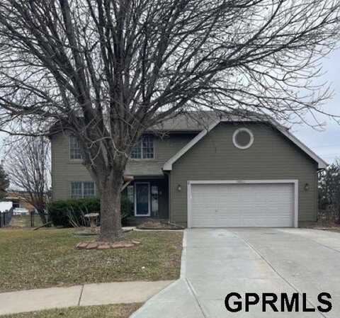 10011 S 100th Circle, Papillion, NE 68128