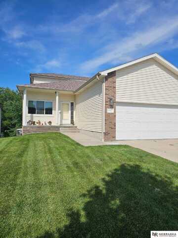 7814 Phares Drive, Lincoln, NE 68516