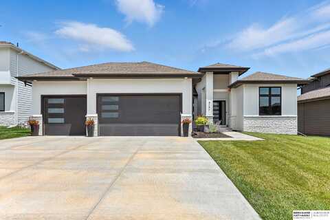 8137 S 197th Avenue, Gretna, NE 68028