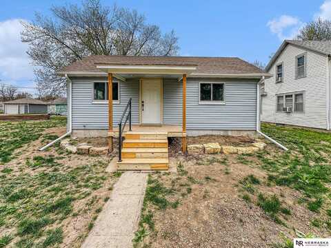 427 N School Street, Wilber, NE 68465
