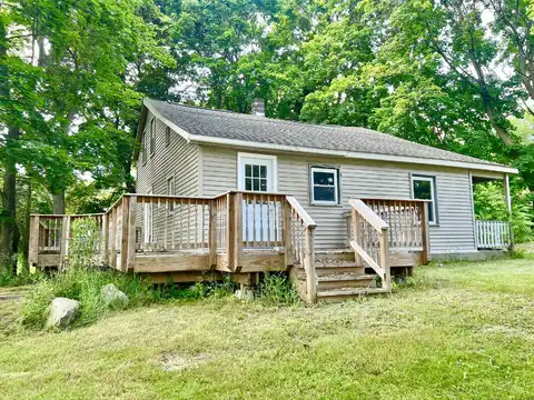 10500 Moscow Road, Jonesville, MI 49250