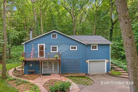 678 Pierce Road, Plainwell, MI 49080